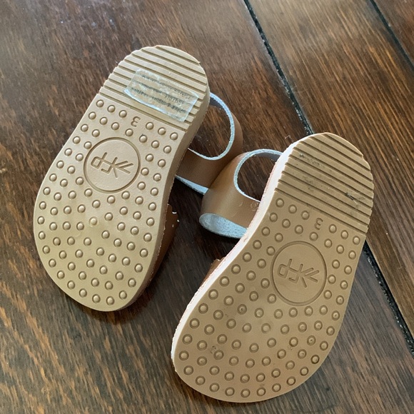 Freshly Picked sandals - Picture 2 of 3